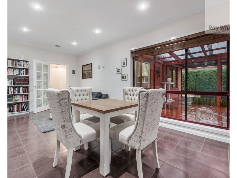 16 Burniston Avenue, Craigieburn VIC 3064