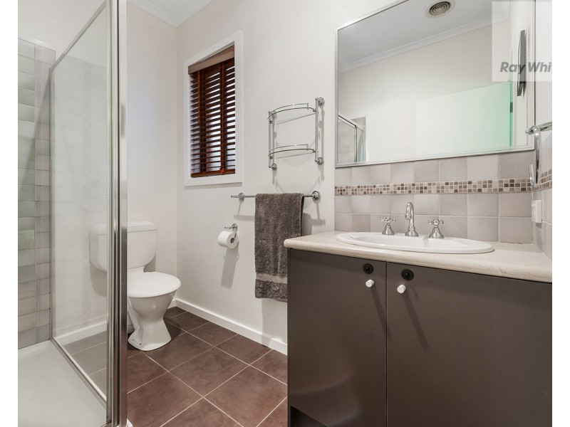 16 Burniston Avenue, Craigieburn VIC 3064