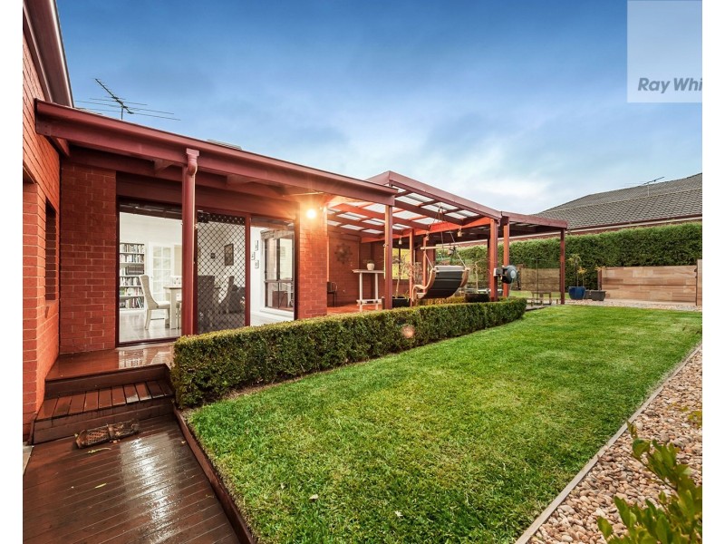 16 Burniston Avenue, Craigieburn VIC 3064