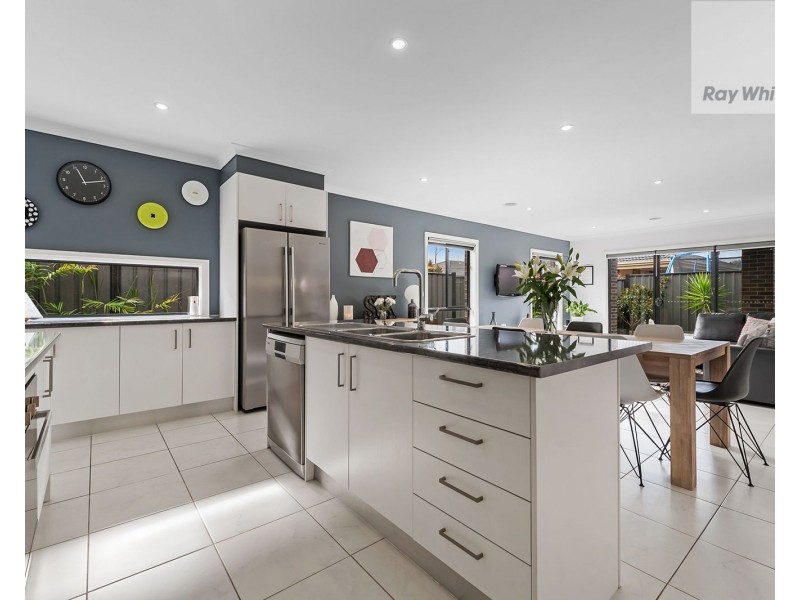 10 Plum Street, Craigieburn VIC 3064