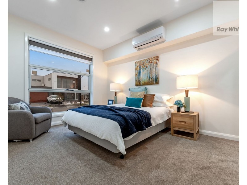 8 Pasture Drive, Mickleham VIC 3064