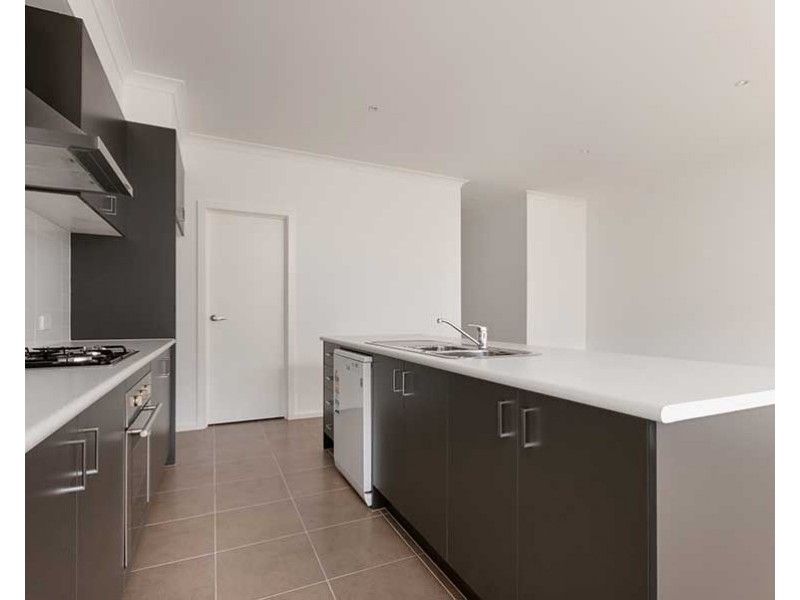 18/38 Mallard Circuit, Craigieburn VIC 3064