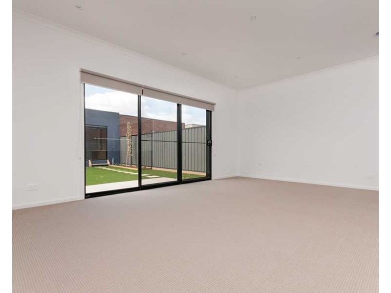 18/38 Mallard Circuit, Craigieburn VIC 3064