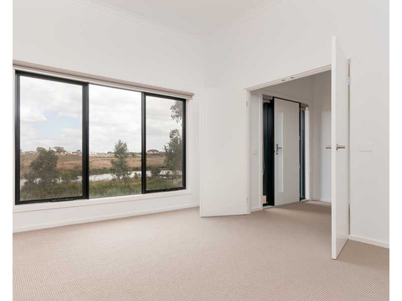 18/38 Mallard Circuit, Craigieburn VIC 3064