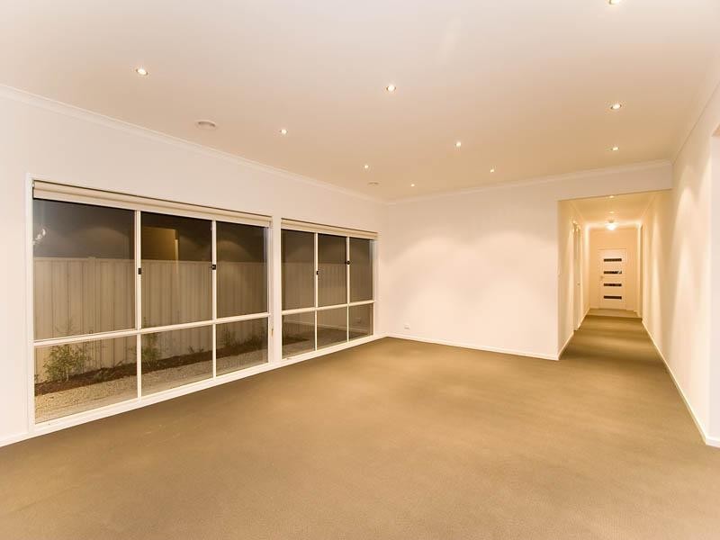 25 Scottsdale Court, Craigieburn VIC 3064