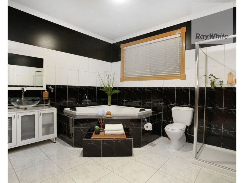 56 Clare Boulevard, Greenvale VIC 3059