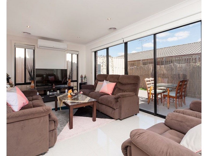 41 Axminster Drive, Craigieburn VIC 3064