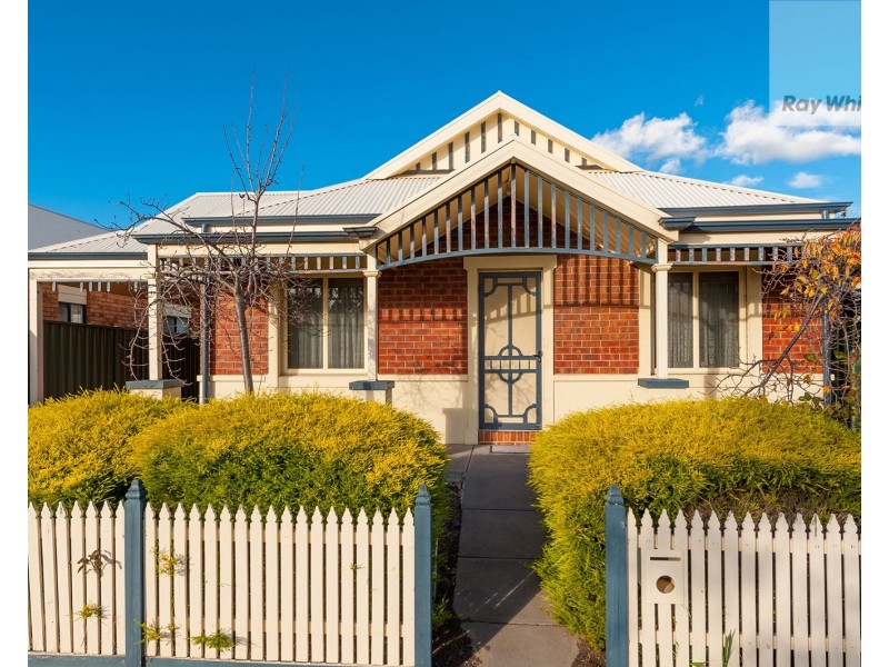 5 Ballarat Court, Craigieburn VIC 3064
