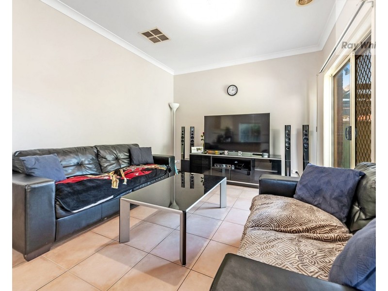 5 Ballarat Court, Craigieburn VIC 3064