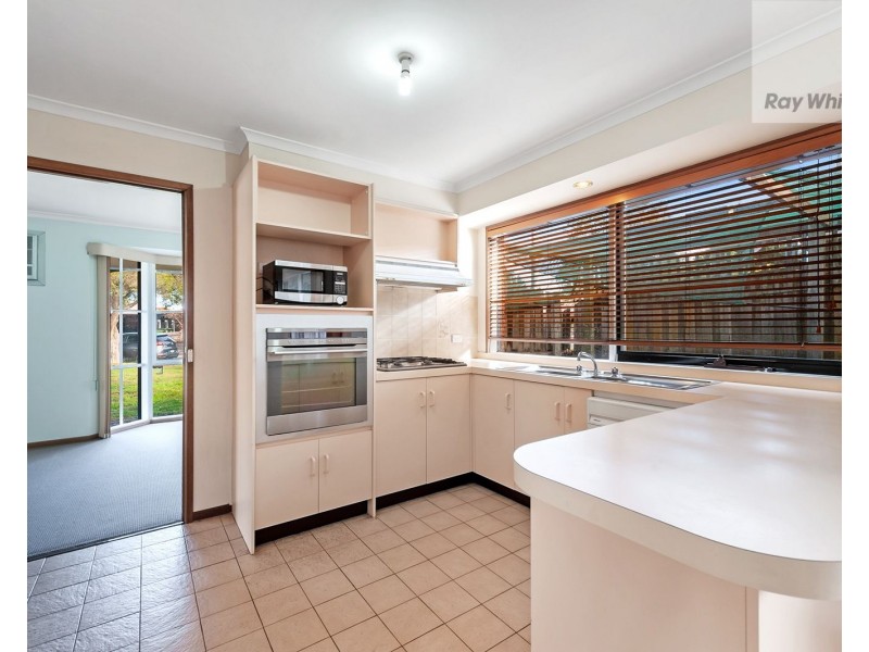 8 Tenby Court, Craigieburn VIC 3064