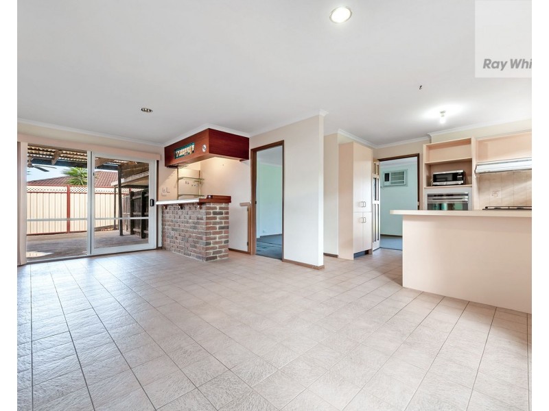 8 Tenby Court, Craigieburn VIC 3064