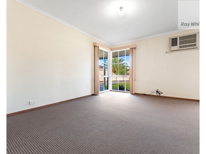 8 Tenby Court, Craigieburn VIC 3064