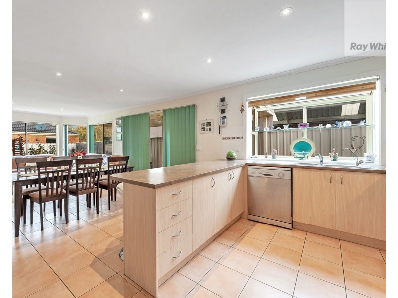 39 Lakes Drive, Craigieburn VIC 3064