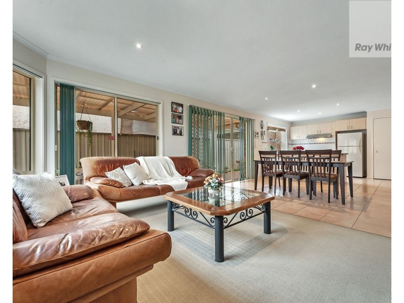 39 Lakes Drive, Craigieburn VIC 3064