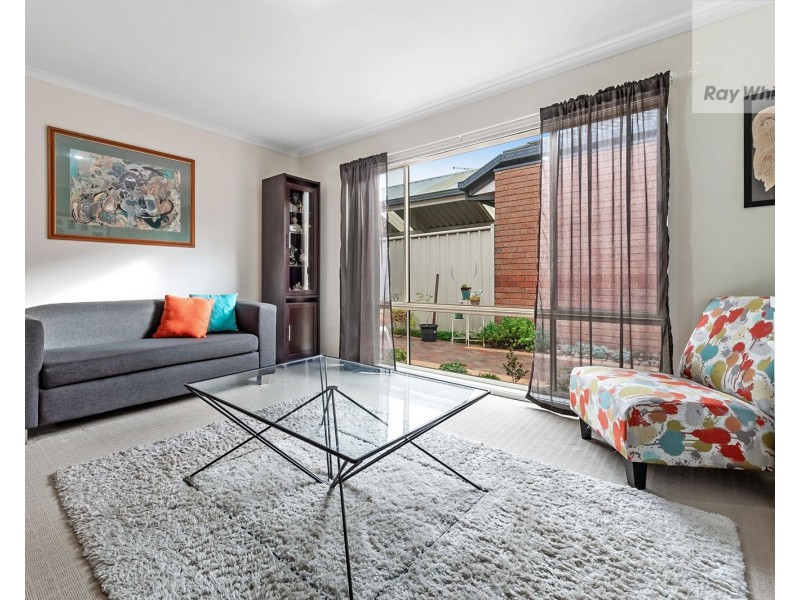 39 Lakes Drive, Craigieburn VIC 3064