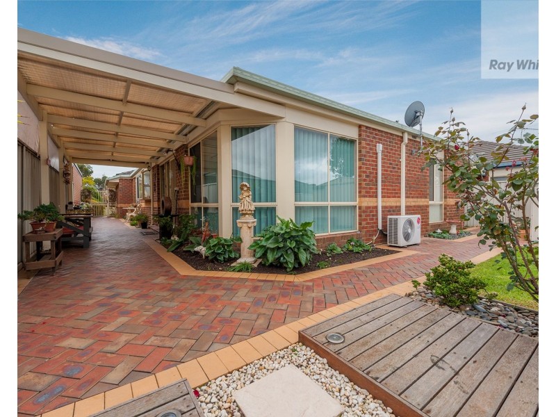39 Lakes Drive, Craigieburn VIC 3064