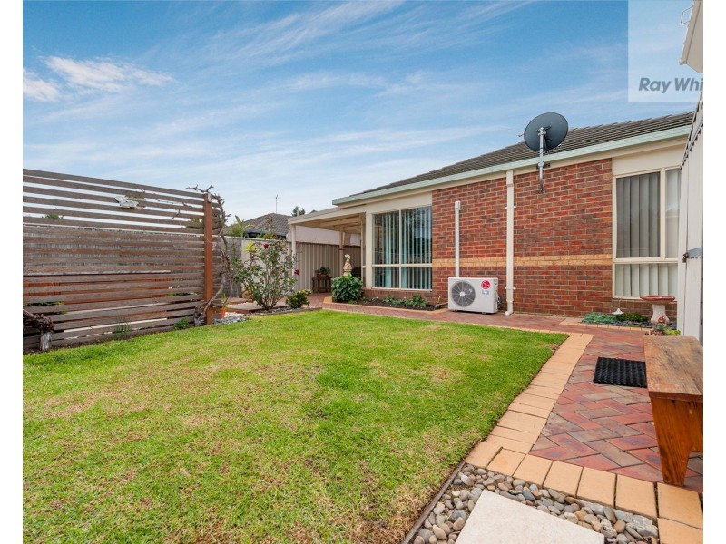 39 Lakes Drive, Craigieburn VIC 3064