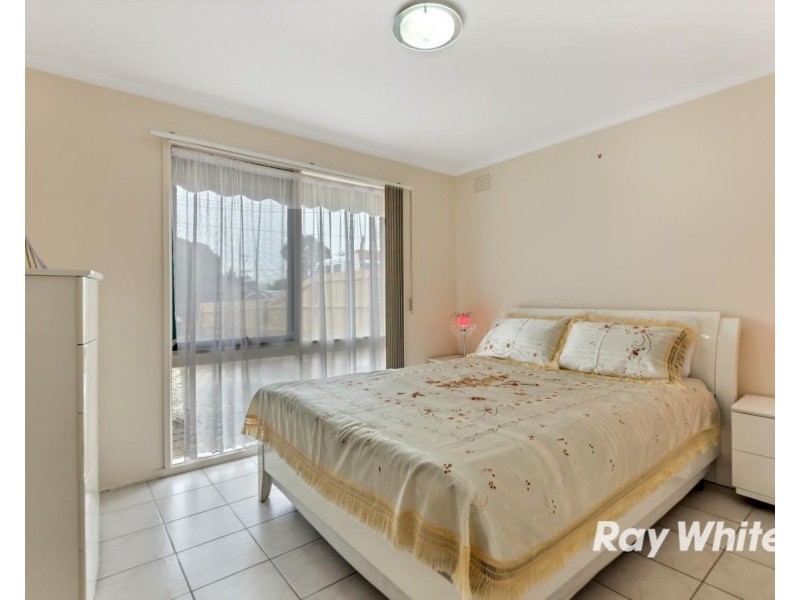 5 Ellam Court, Meadow Heights VIC 3048