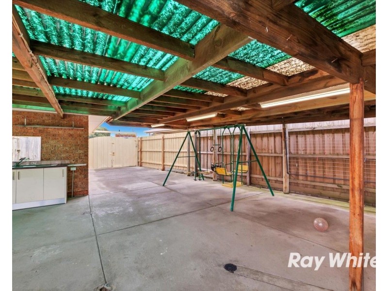 5 Ellam Court, Meadow Heights VIC 3048