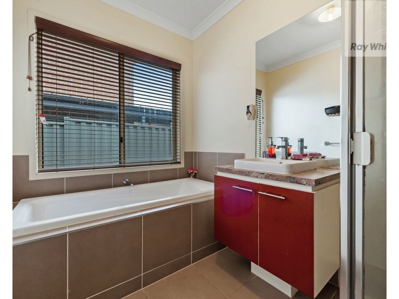 10 Frontier Avenue, Greenvale VIC 3059