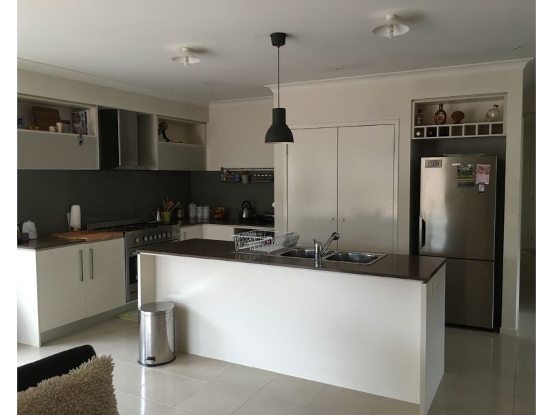 31 Versant Drive, Craigieburn VIC 3064