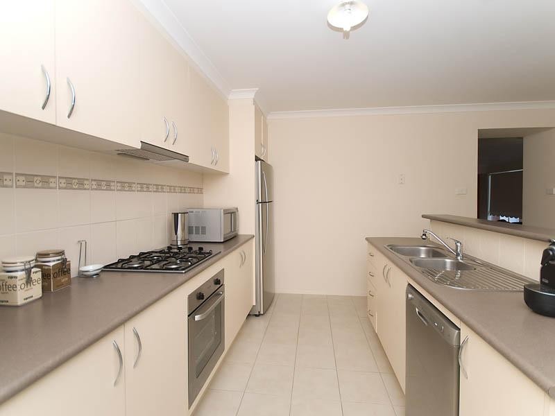 12 Neptune Street, Roxburgh Park VIC 3064