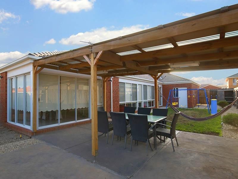 12 Neptune Street, Roxburgh Park VIC 3064