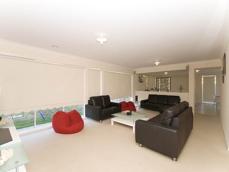 12 Neptune Street, Roxburgh Park VIC 3064