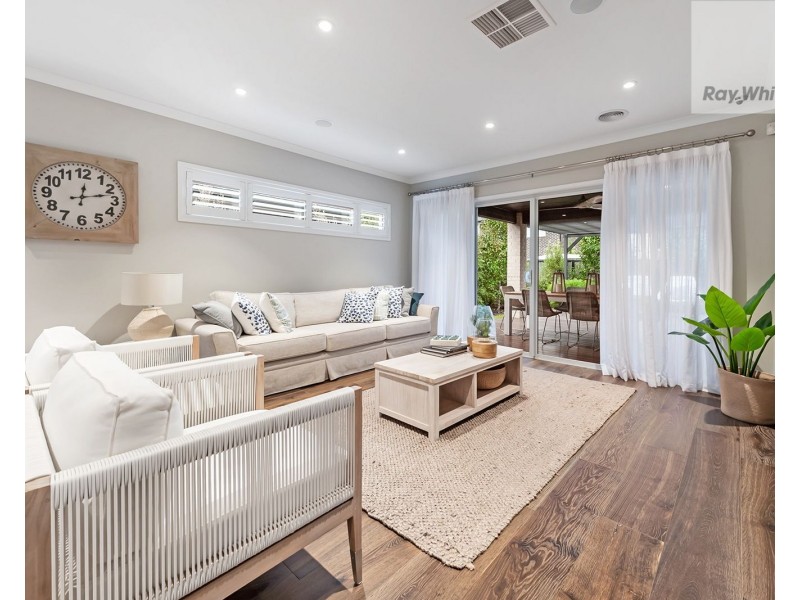 14 Montreal Circuit, Craigieburn VIC 3064