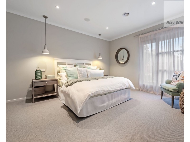 14 Montreal Circuit, Craigieburn VIC 3064