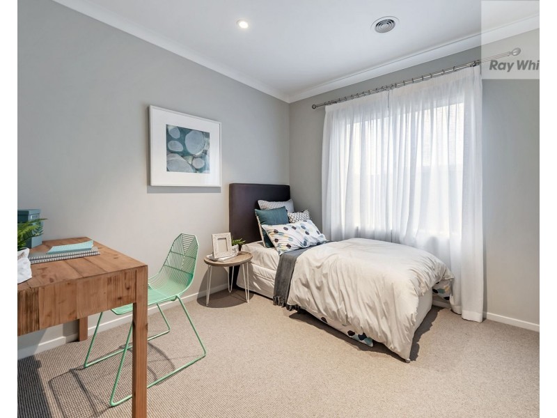 14 Montreal Circuit, Craigieburn VIC 3064