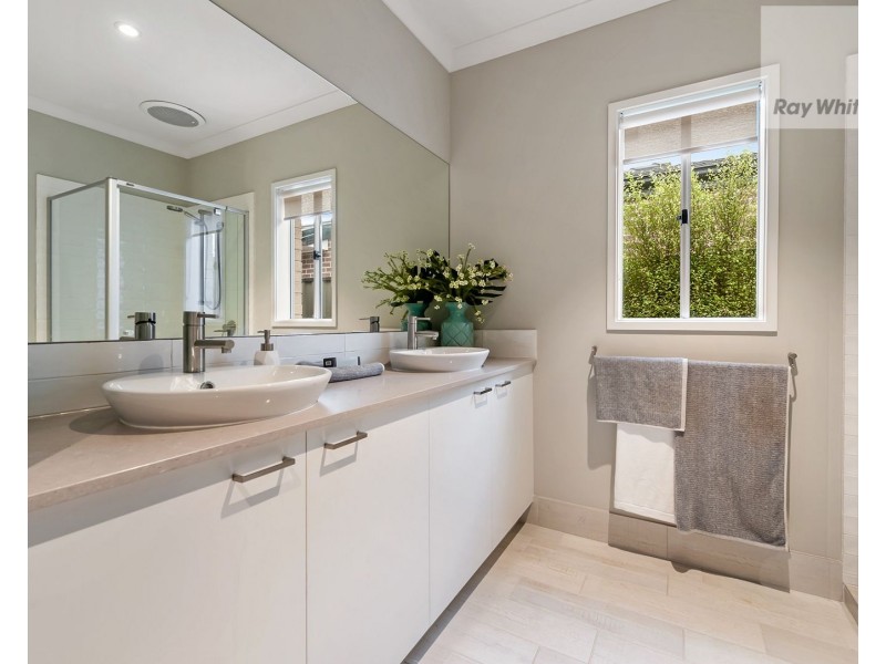 14 Montreal Circuit, Craigieburn VIC 3064