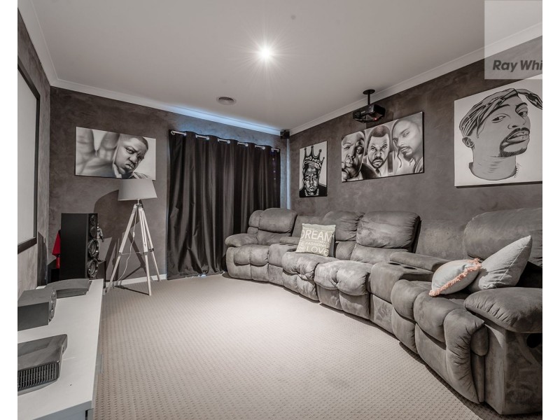 92 Moor Park Drive, Craigieburn VIC 3064