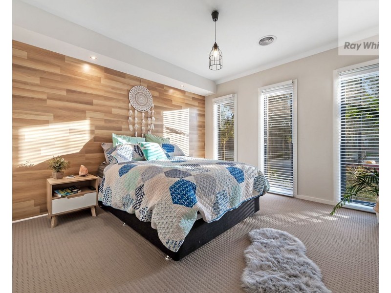 92 Moor Park Drive, Craigieburn VIC 3064