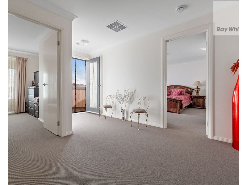 10 Landsdowne Avenue, Mickleham VIC 3064