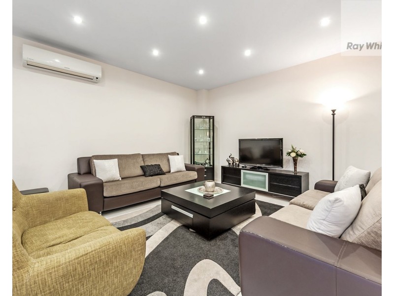 12 Cavell Drive, Craigieburn VIC 3064