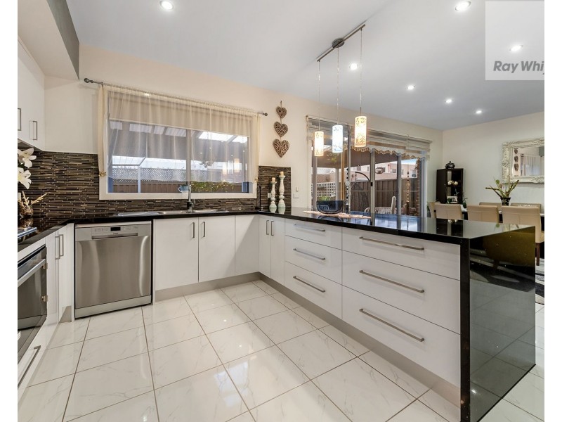 12 Cavell Drive, Craigieburn VIC 3064