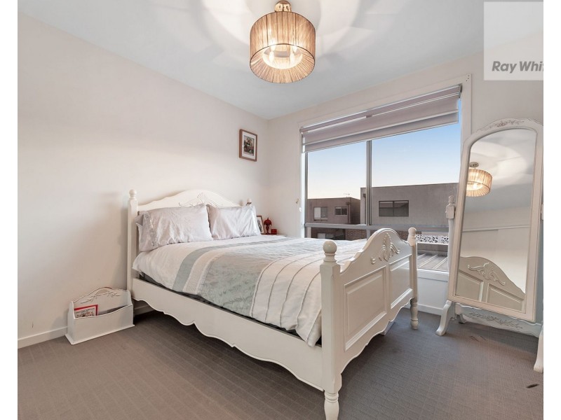 12 Cavell Drive, Craigieburn VIC 3064