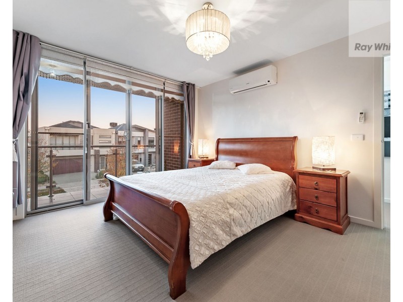 12 Cavell Drive, Craigieburn VIC 3064