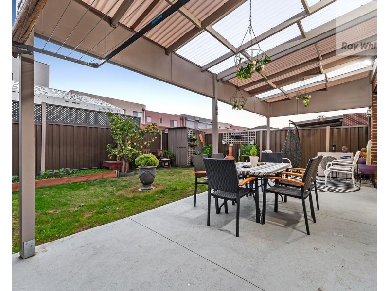 12 Cavell Drive, Craigieburn VIC 3064
