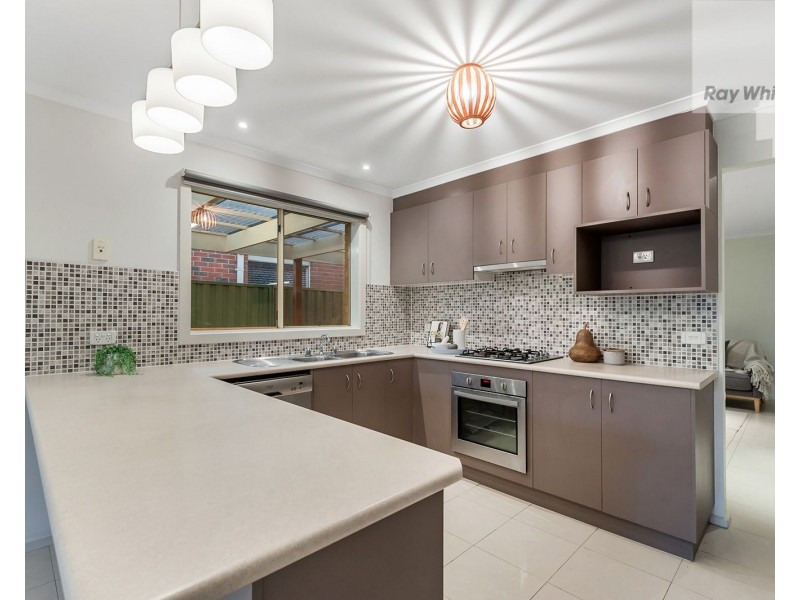 9 Hurlingham Way, Craigieburn VIC 3064
