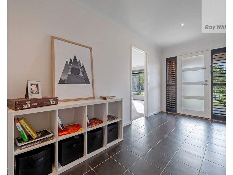 9 Nebula Crescent, Mickleham VIC 3064