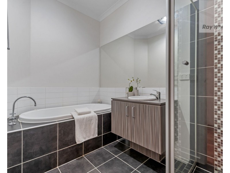 18 Arapiles Avenue, Craigieburn VIC 3064