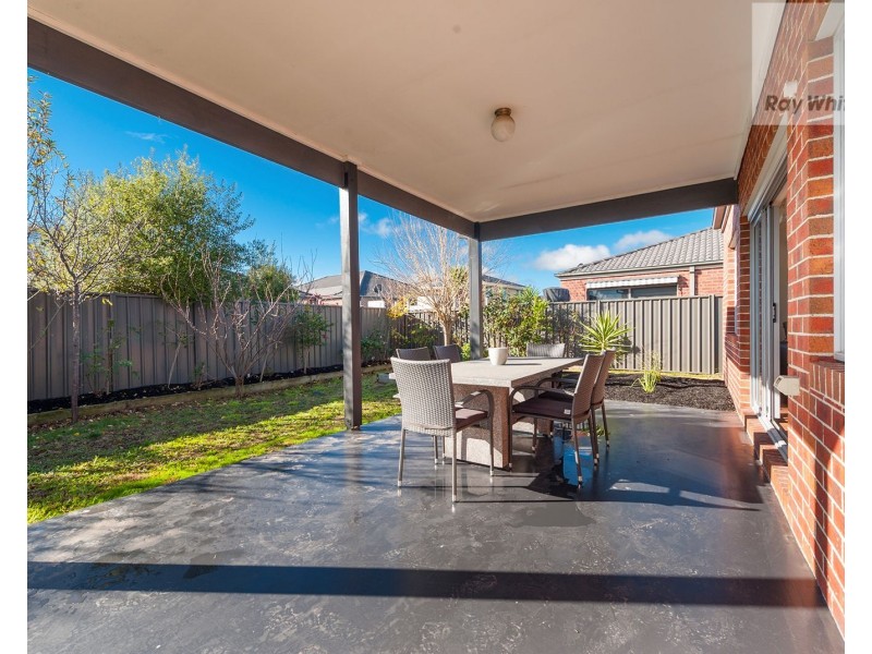 18 Arapiles Avenue, Craigieburn VIC 3064
