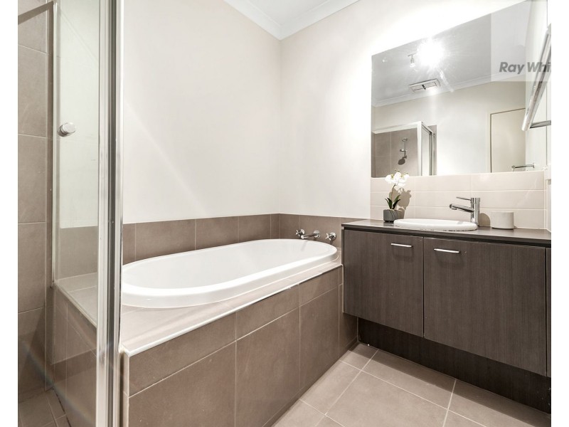 10 Crosskeys Road, Craigieburn VIC 3064