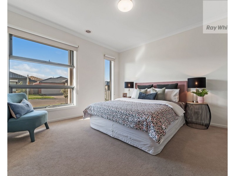 13 Geyser Street, Craigieburn VIC 3064
