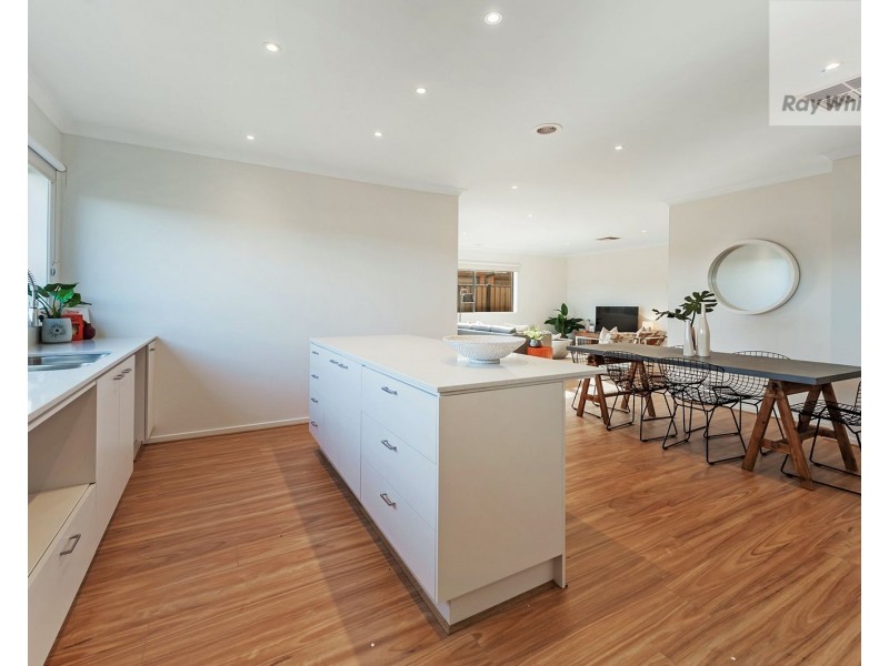 13 Geyser Street, Craigieburn VIC 3064