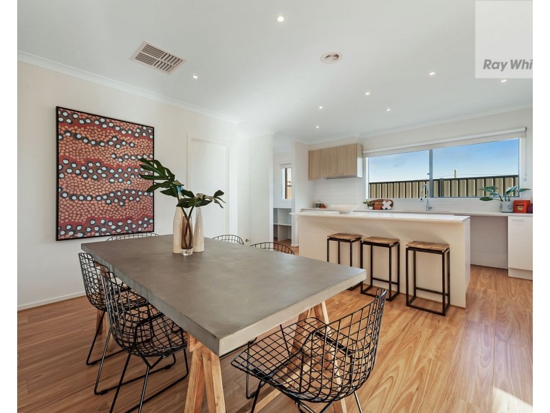 13 Geyser Street, Craigieburn VIC 3064