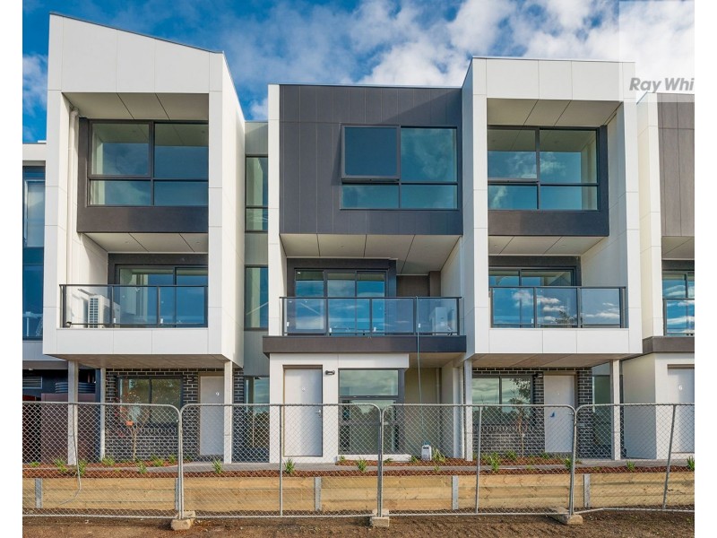 9/70 Hazel Glen Drive, Doreen VIC 3754