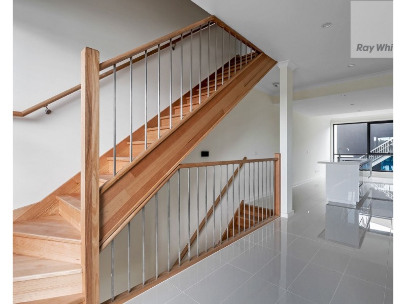 8/70 Hazel Glen Drive, Doreen VIC 3754